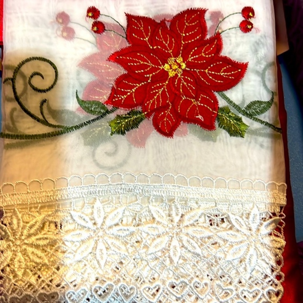 Poinsettia Macrame 3PC Kitchen Curtain Set